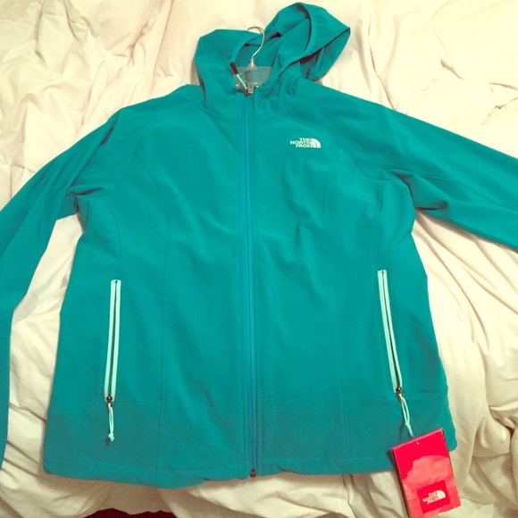 The North Face Jackets & Blazers - NWT lightweight North Face woman's Nimble Hoodie!