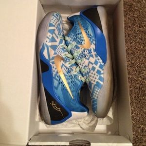 Kobe 9 hyper cobalt