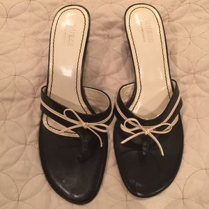 Cute Guess Bow heels/ American eagle