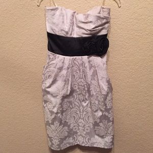 Strap less formal dress