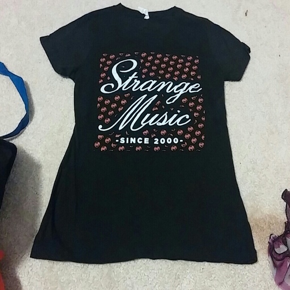 Strange music tee
