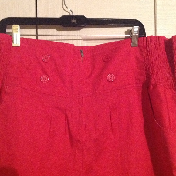 Bundle for @chloesmama Fushia Stretch Shorts - Picture 2 of 3