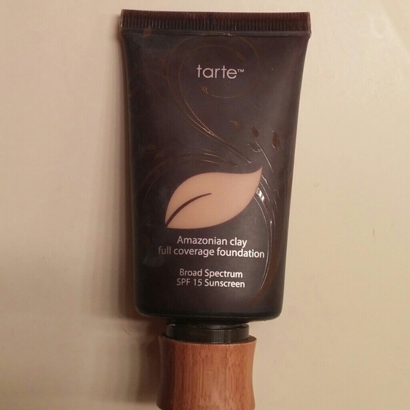 Tarte Amazonian clay foundation