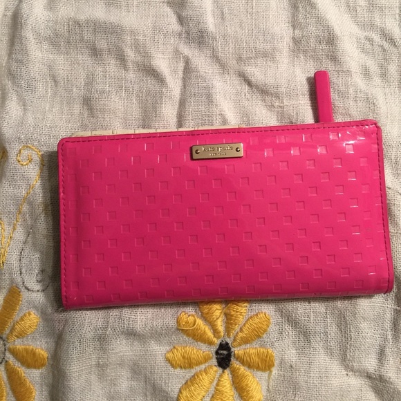 Kate Spade wallet 💞