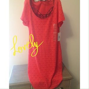 🌺Coral lace dress-lined-with scoop neck