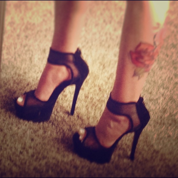 6" black mesh heels