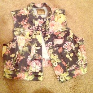 Flower vest