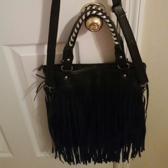 Blk fringe bag