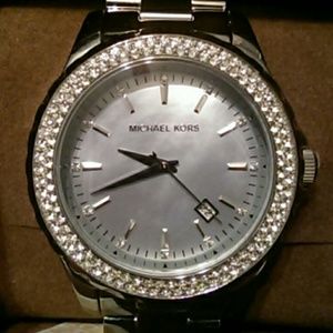 Authentic Michael Kors womens watch mk5451