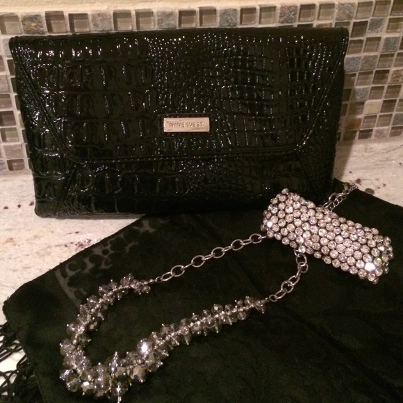 💋Nine West patent clutch purse w/ removable strap
