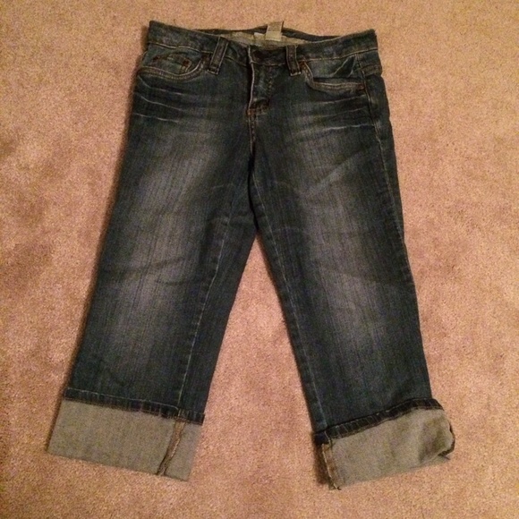 Charlotte Russe capris!