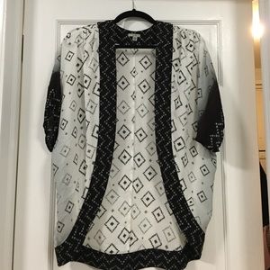 🚫SOLD🚫 ecote kimono style shawl drape