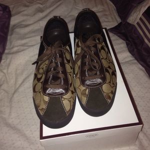Brown coach tennis shoes