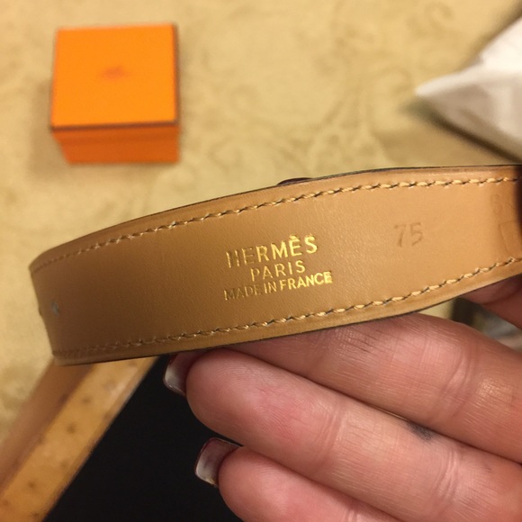 100% authentic NIB ostrich leather with gold H😊 in bundle! - Picture 3 of 4