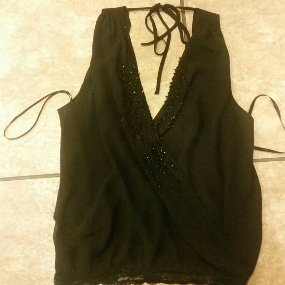Gorgeous black Bebe shirt!