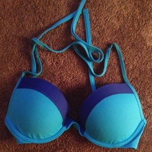 Hollister bikini top