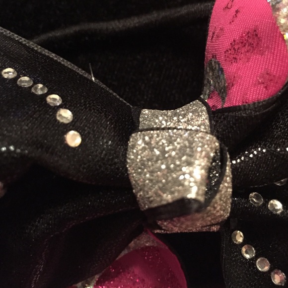 Cheer bow - Picture 3 of 4