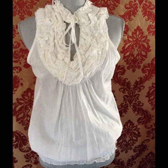 #SOLD#Sleeveless white ruffled top - Picture 2 of 3