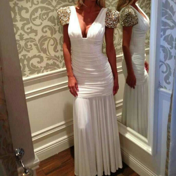 Gorgeous white long dress - Picture 1 of 2