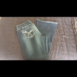 Sold in bundle-- Maurices flared jeans - 20 long
