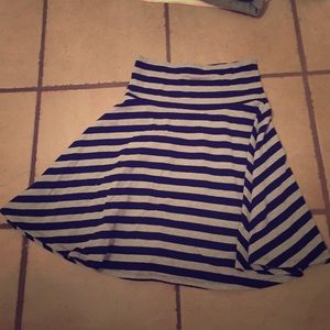 Grey and grey stripped skirt