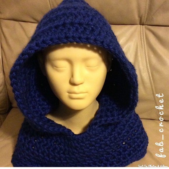 Hooded cowl