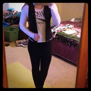 Black Nike hooded vest