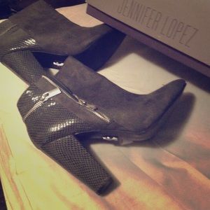 Jennifer Lopez Grey Elegant Comfortable Heels