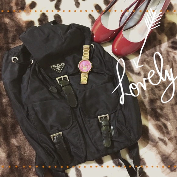 Black classic backpack