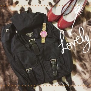 Black classic backpack