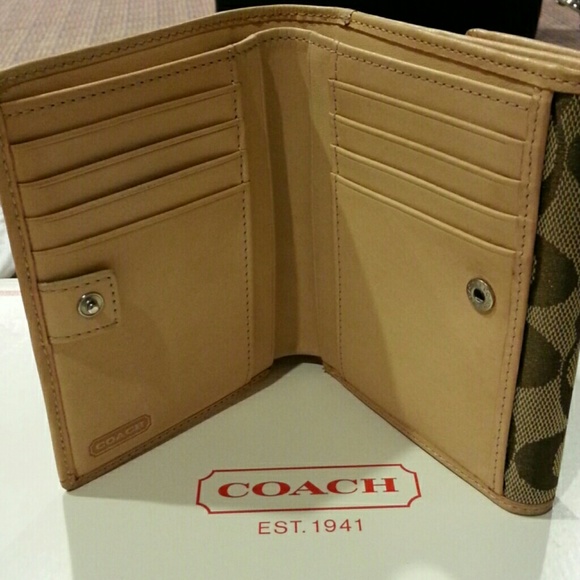 Authentic Coach signature khaki - Picture 3 of 4