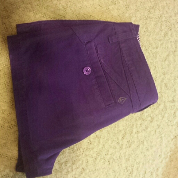 Summer Clearence!!  Volcom shorts