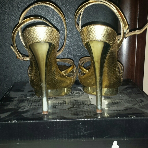 High heels - Picture 2 of 4