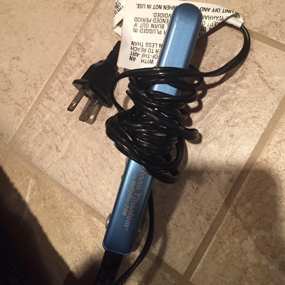 Mini straightener