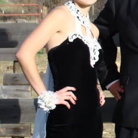 Prom dress. Beautiful & tight. Great condition