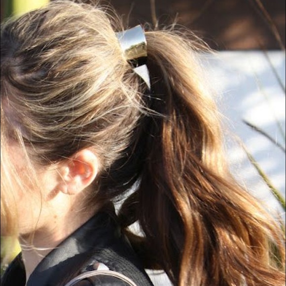 Silver pony tail holder! NWOT