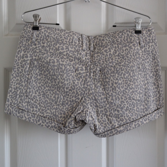 SOLD | Forever 21 animal print shorts - Picture 2 of 3