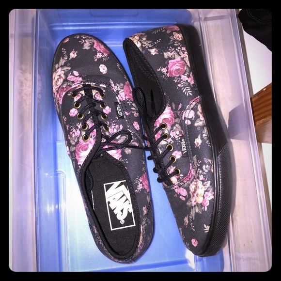 Flower Vans. Size 6.5.