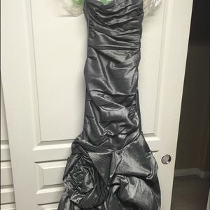 Dress perfect for prom!