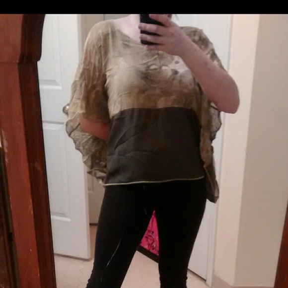 Top - Picture 2 of 4