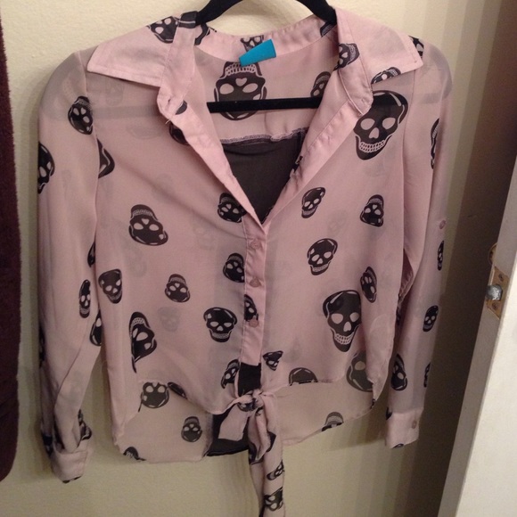 Skull blouse