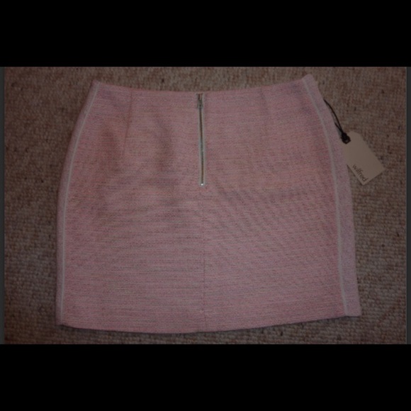 Aritzia Wilfred NWT pink tweed mini skirt - Picture 2 of 3