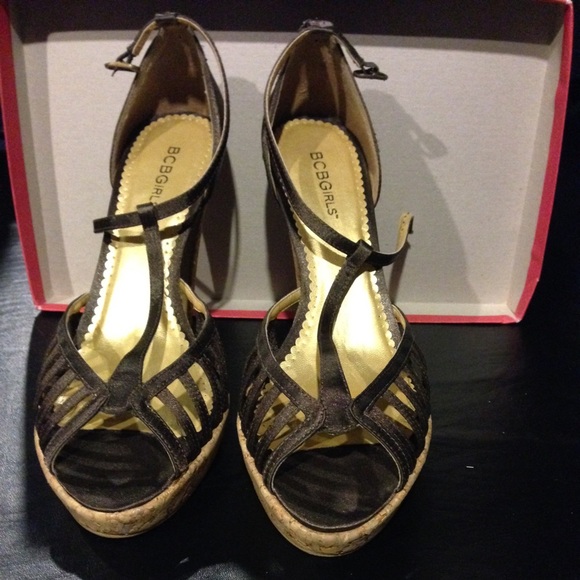 [BCBGirls] cork heels with brown satin