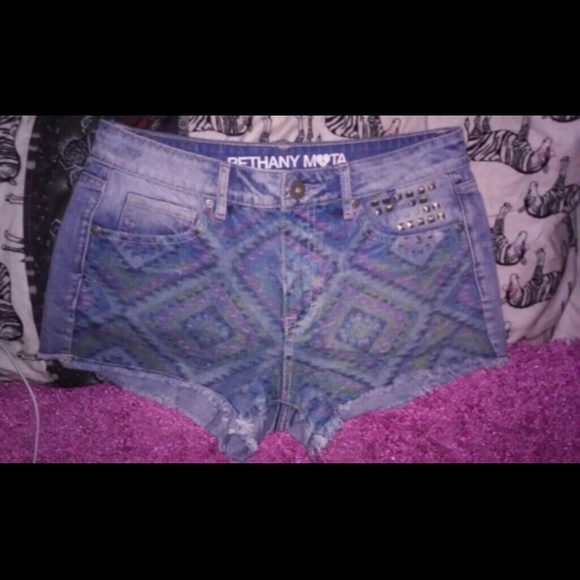Bethany MotAeropostale High Waisted Shorts