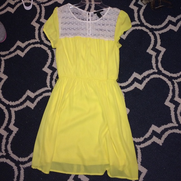 Yellow and lace trim dress
