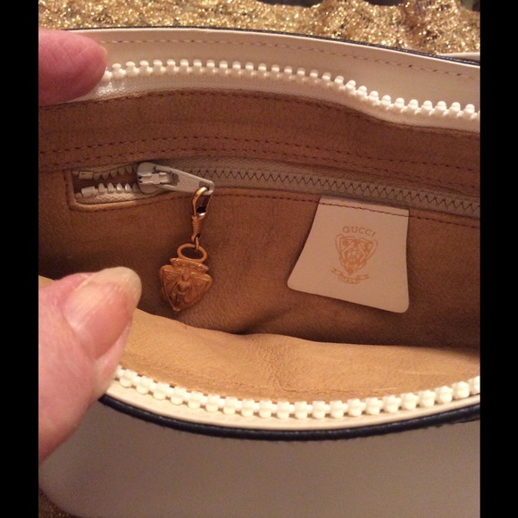 Gucci shoulder strap purse - Picture 4 of 5