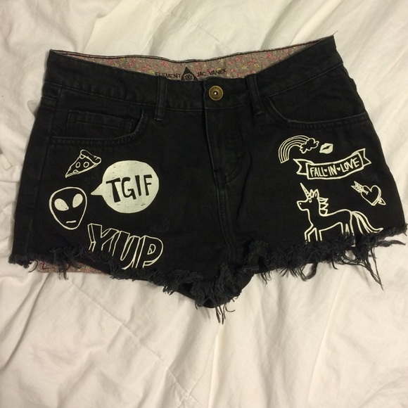 Element shorts