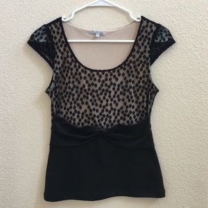 Cute bow top with polka dots