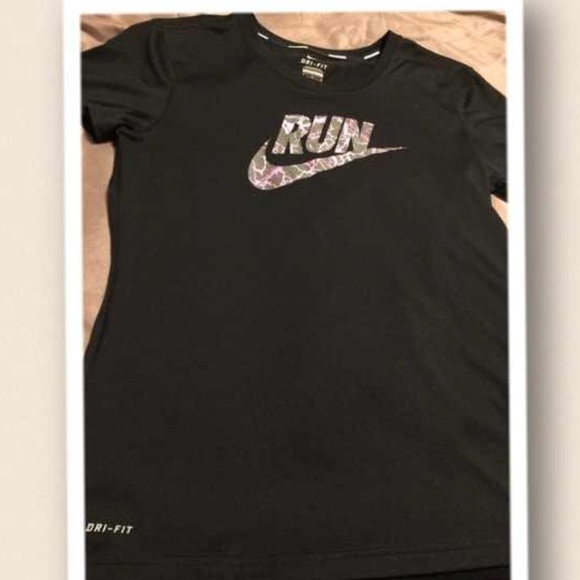 Women's Nike running Tee - Picture 2 of 4