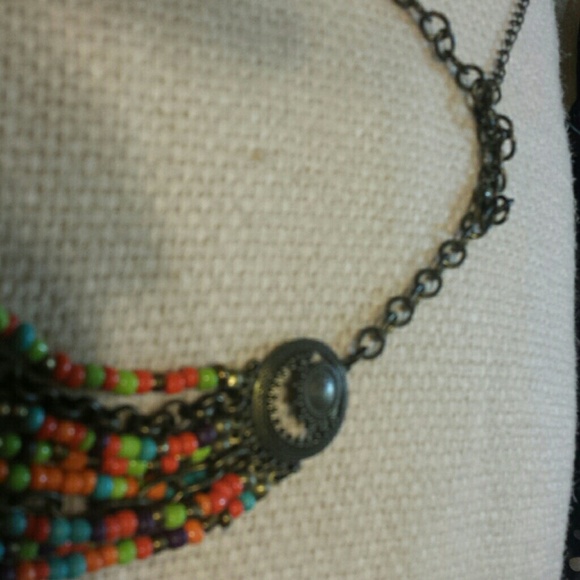 Multi colored statement necklace - Picture 2 of 2